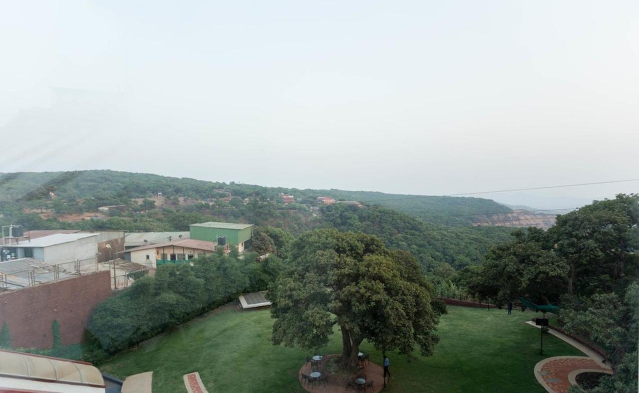 Mahābaleshwar Mango Hotels Valley View מראה חיצוני תמונה