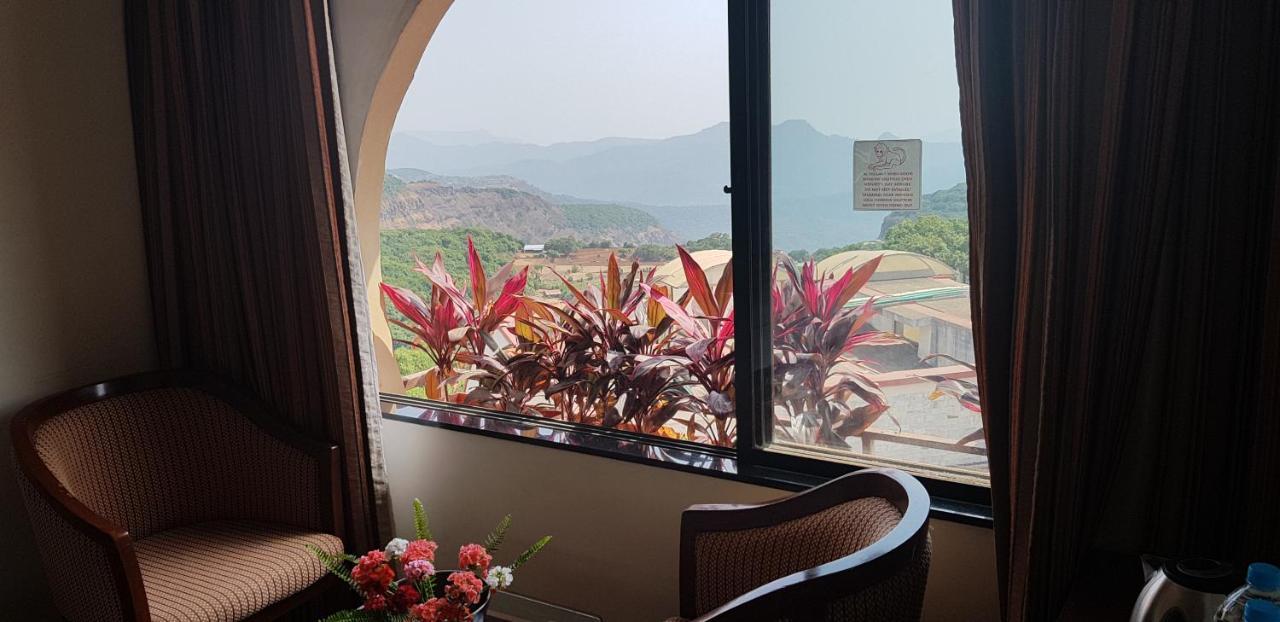 Mahābaleshwar Mango Hotels Valley View מראה חיצוני תמונה